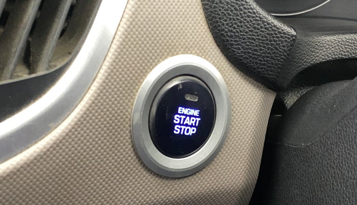 2018 Hyundai Creta SX 1.6 PETROL, Petrol, Manual, 85,882 km, Keyless Start/ Stop Button