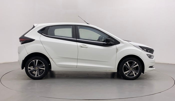 2020 Tata ALTROZ XZ PETROL, Petrol, Manual, 17,780 km, Right Side View