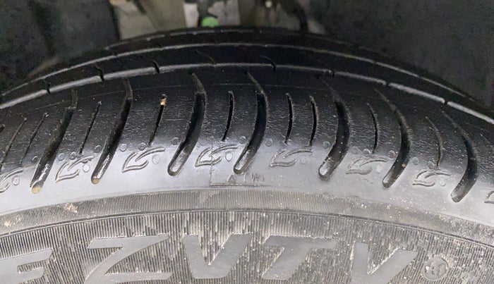 2020 Tata ALTROZ XZ PETROL, Petrol, Manual, 17,780 km, Right Front Tyre Tread
