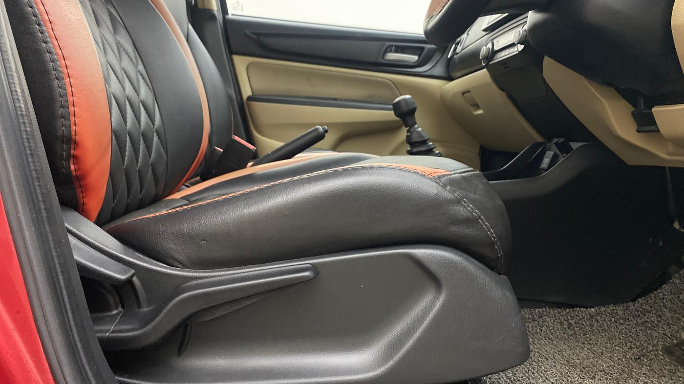 2019 Honda Amaze 1.2L I-VTEC VX, Petrol, Manual, 43,264 km, Driver Side Adjustment Panel