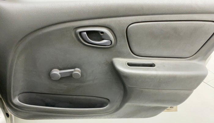 2010 Maruti Alto LXI, Petrol, Manual, 24,884 km, Driver Side Door Panels Control