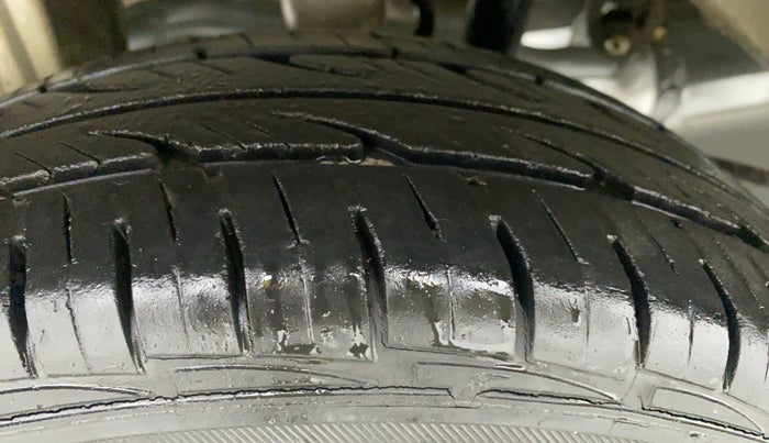 2010 Maruti Alto LXI, Petrol, Manual, 24,884 km, Right Rear Tyre Tread