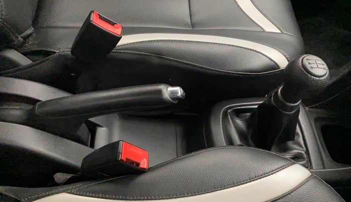 2013 Maruti Swift VXI, Petrol, Manual, 85,210 km, Gear Lever
