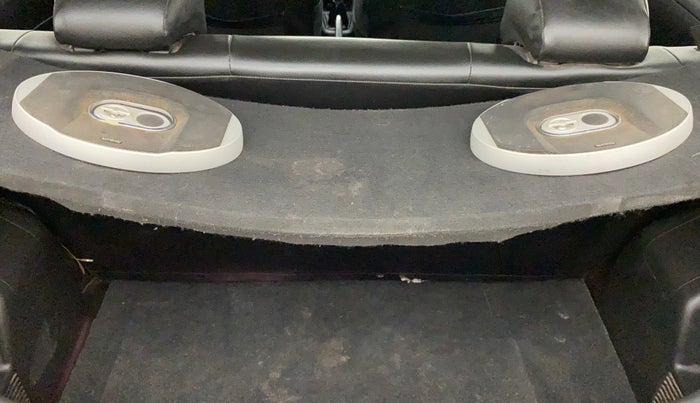 2013 Maruti Swift VXI, Petrol, Manual, 85,210 km, Infotainment system - Rear speakers missing / not working