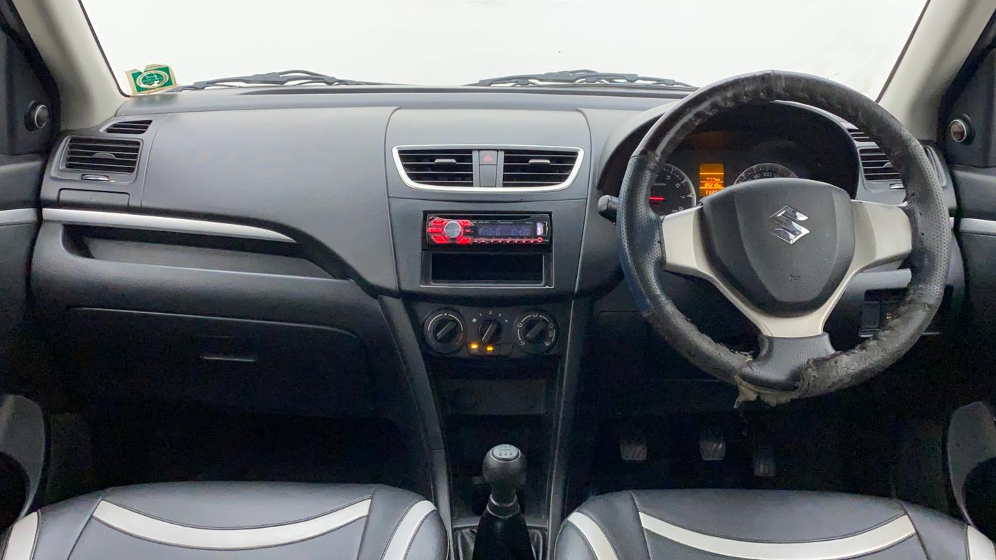2013 Maruti Swift VXI, Petrol, Manual, 85,210 km, Dashboard
