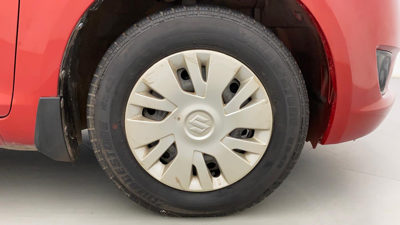 2013 Maruti Swift VXI, Petrol, Manual, 85,210 km, Right Front Wheel