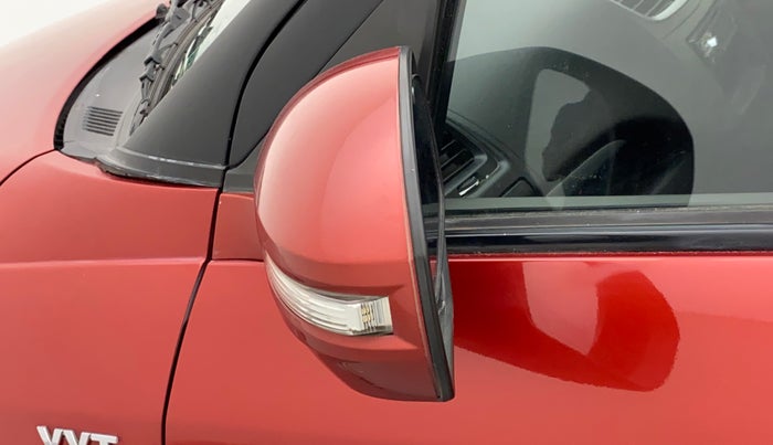 2013 Maruti Swift VXI, Petrol, Manual, 85,210 km, Left rear-view mirror - Mirror motor not working