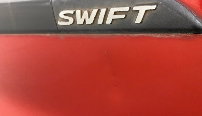 2013 Maruti Swift VXI, Petrol, Manual, 85,210 km, Driver-side door - Slightly dented
