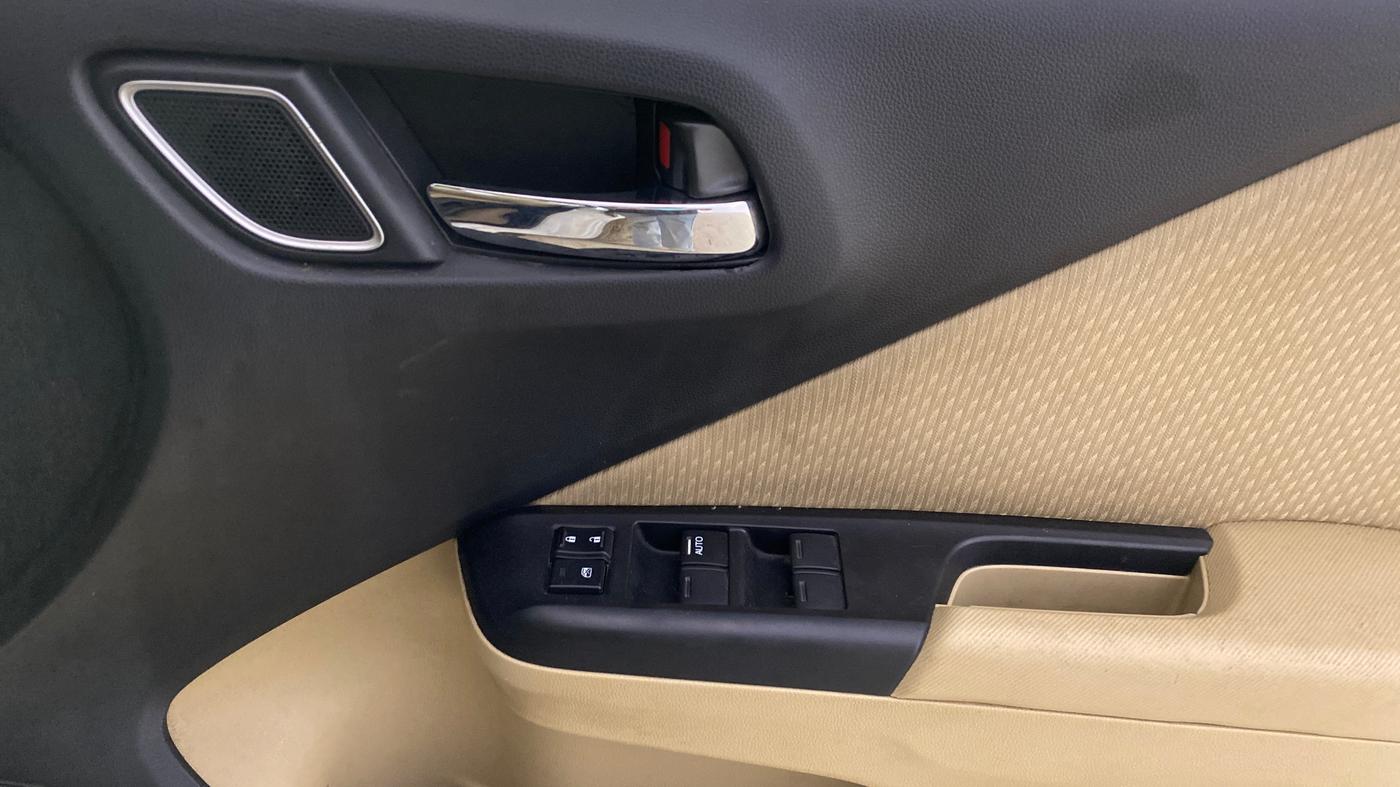 2021 Honda City 1.5L I-VTEC V MT 4TH GEN, Petrol, Manual, 30,687 km, Driver Side Door Panels Control
