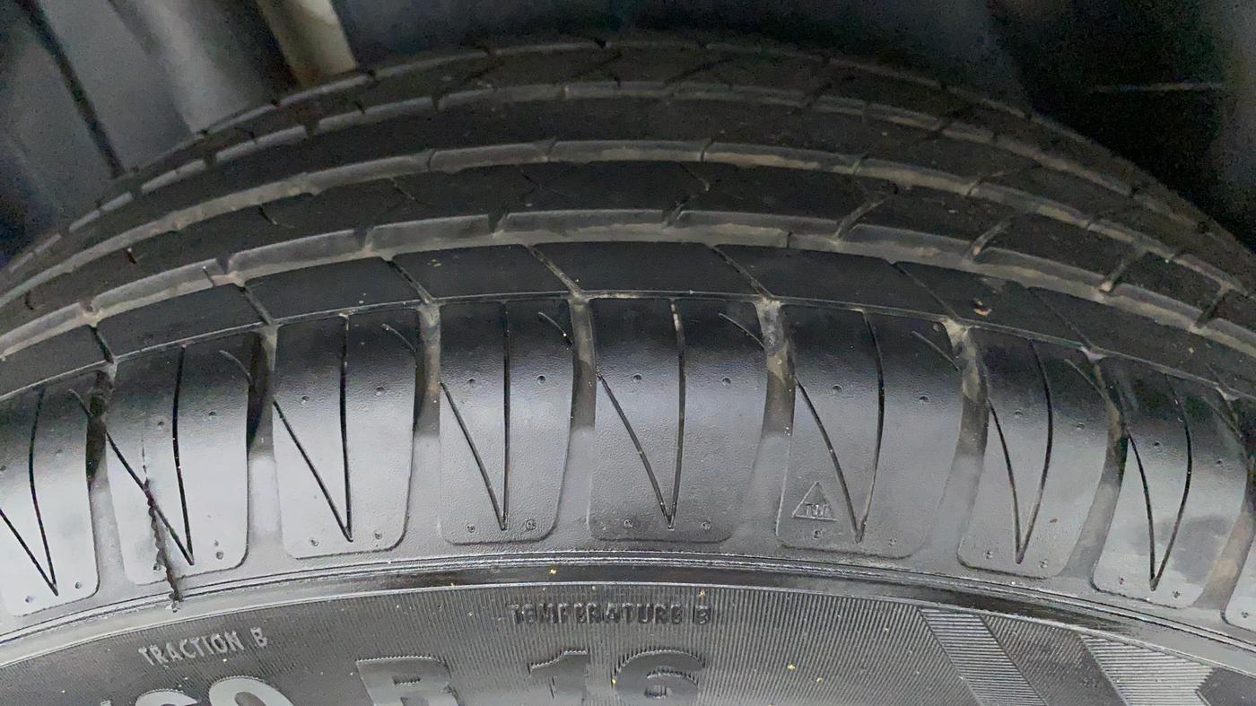 2021 Maruti Vitara Brezza ZXI, Petrol, Manual, 6,055 km, Right Rear Tyre Tread