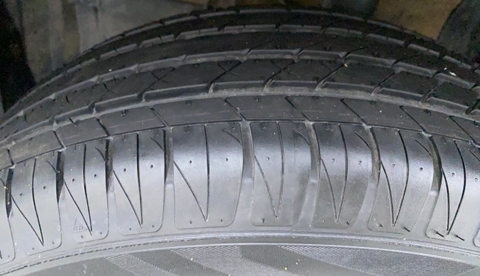 2021 Maruti Vitara Brezza ZXI, Petrol, Manual, 6,055 km, Left Front Tyre Tread