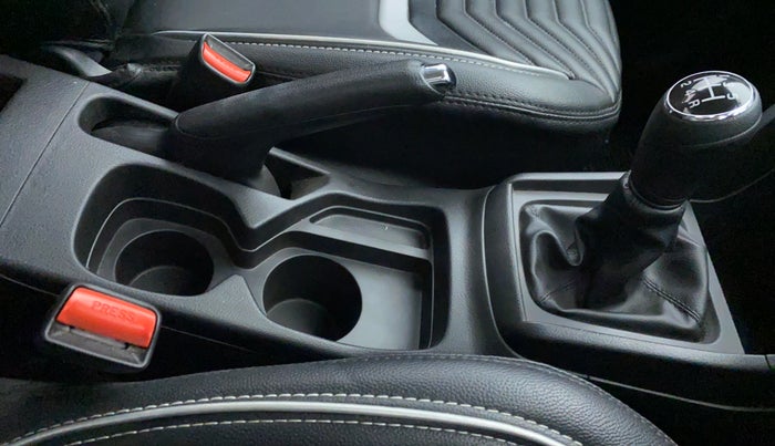 2021 Maruti Vitara Brezza ZXI, Petrol, Manual, 6,055 km, Gear Lever