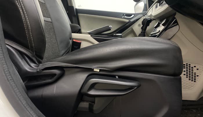 2023 Tata NEXON XZ PLUS PETROL SUNROOF, Petrol, Manual, 98,589 km, Driver Side Adjustment Panel