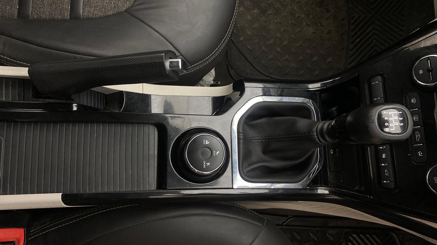 2023 Tata NEXON XZ PLUS PETROL SUNROOF, Petrol, Manual, 98,589 km, Gear Lever
