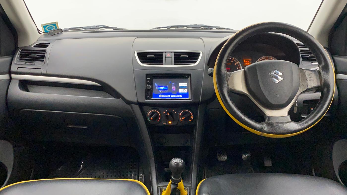 2015 Maruti Swift VXI, Petrol, Manual, 47,606 km, Dashboard