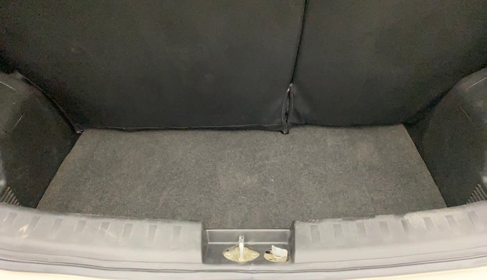 2015 Maruti Swift VXI, Petrol, Manual, 47,606 km, Boot Inside