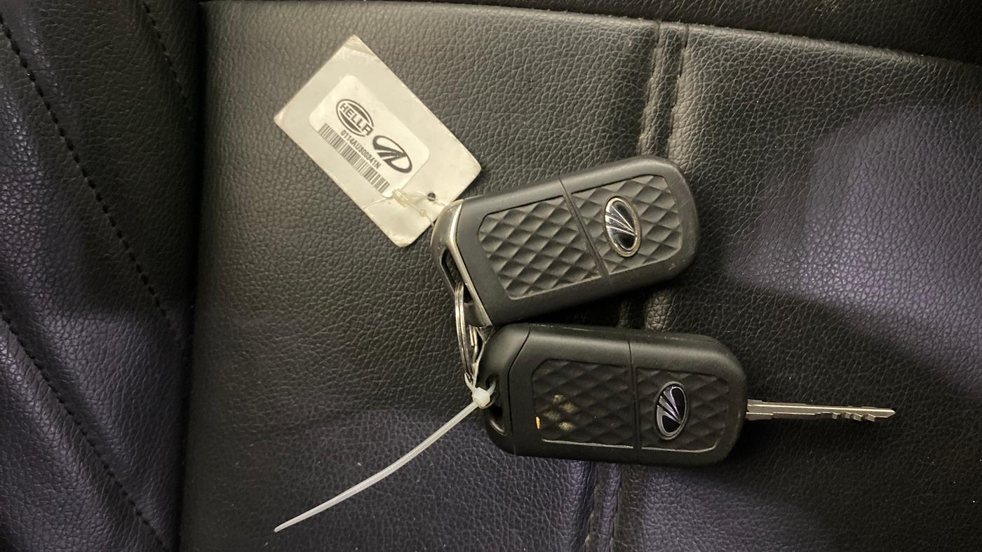 2021 Mahindra Thar LX PETROL HT 4WD AT, Petrol, Automatic, 47,101 km, Key Close Up