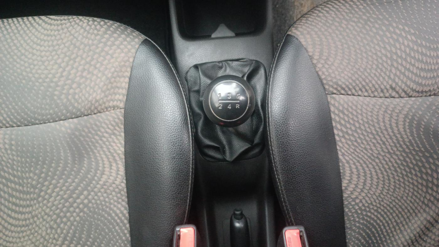 2014 Hyundai Eon MAGNA +, Petrol, Manual, 87,227 km, Gear Lever