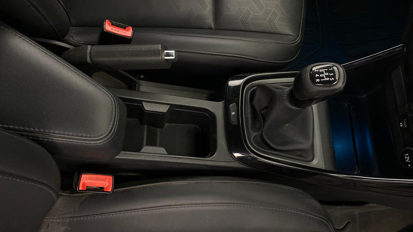 2021 Tata ALTROZ XZ PLUS PETROL DARK EDITION, Petrol, Manual, 40,272 km, Gear Lever