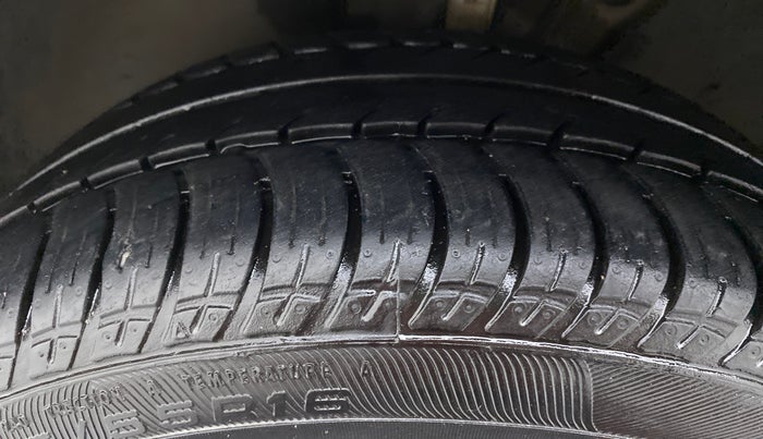 2017 Skoda Octavia 1.8 TSI STYLE PLUS AT, Petrol, Automatic, 64,547 km, Left Front Tyre Tread