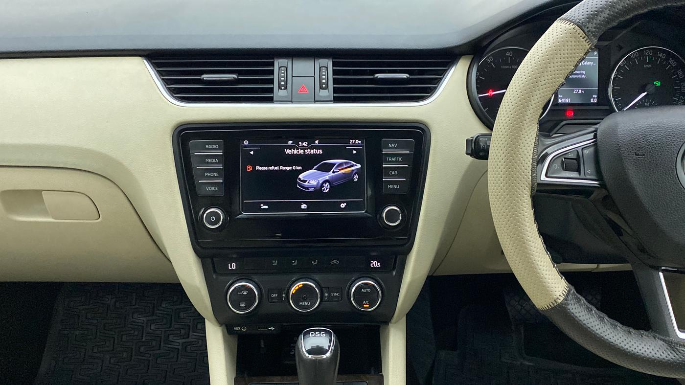 2017 Skoda Octavia 1.8 TSI STYLE PLUS AT, Petrol, Automatic, 64,547 km, Air Conditioner