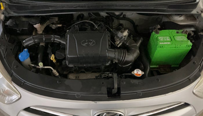 2014 Hyundai i10 MAGNA 1.1, Petrol, Manual, 38,066 km, Engine View
