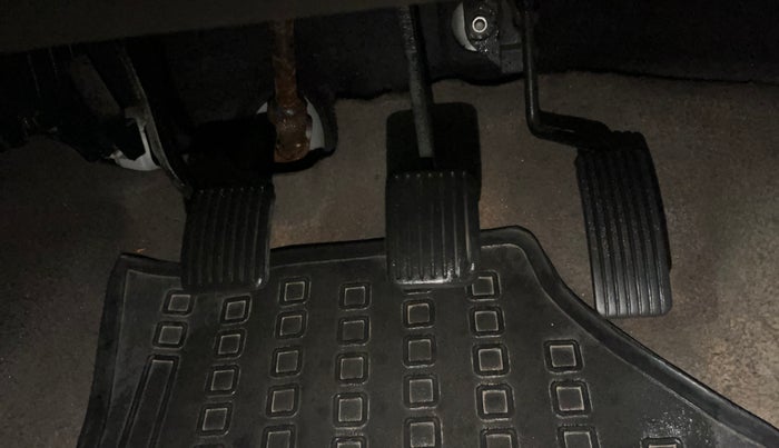 2014 Hyundai i10 MAGNA 1.1, Petrol, Manual, 38,066 km, Pedals