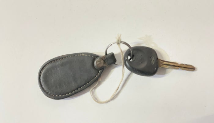 2014 Hyundai i10 MAGNA 1.1, Petrol, Manual, 38,066 km, Key Close Up