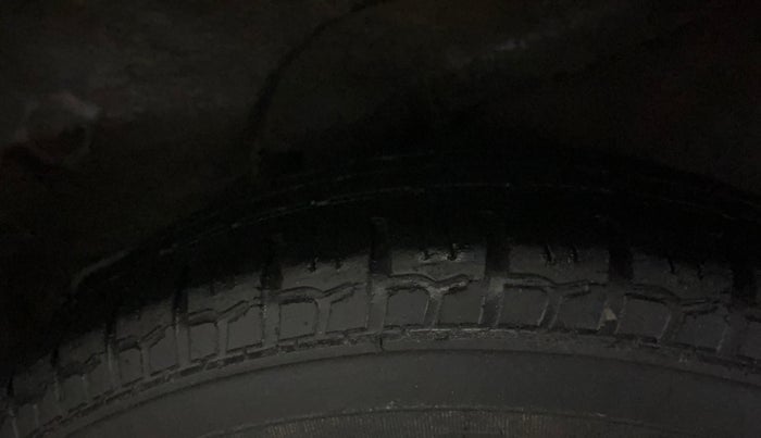 2014 Hyundai i10 MAGNA 1.1, Petrol, Manual, 38,066 km, Left Rear Tyre Tread