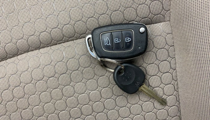 2017 Hyundai Elite i20 SPORTZ 1.2, Petrol, Manual, 38,451 km, Key Close Up