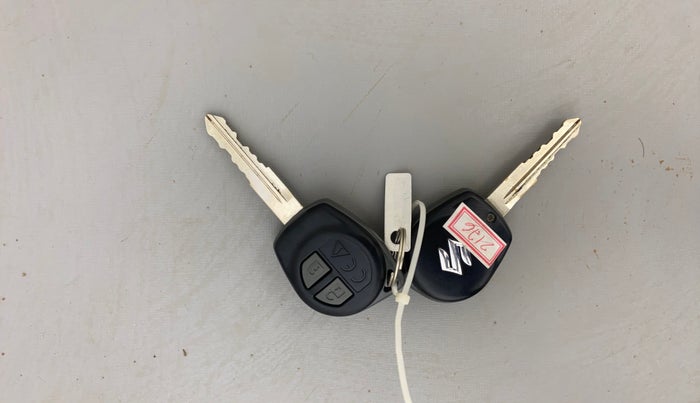 2018 Maruti Swift VXI AMT, Petrol, Automatic, 31,145 km, Key Close Up