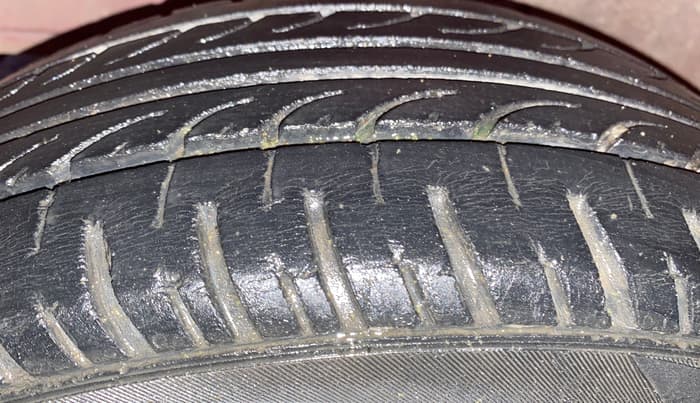 2015 Honda Brio S MT, Petrol, Manual, 61,811 km, Left Front Tyre Tread