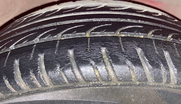 2015 Honda Brio S MT, Petrol, Manual, 61,811 km, Right Front Tyre Tread