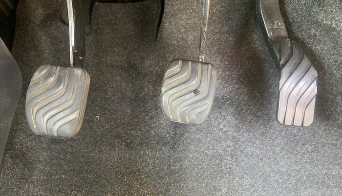 2016 Renault Kwid RXT 0.8, Petrol, Manual, 52,798 km, Pedals