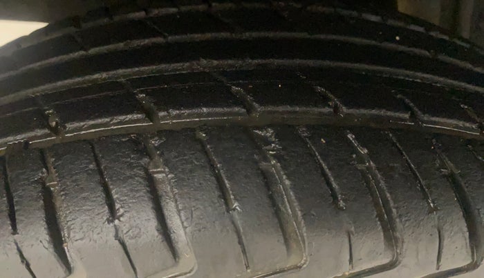 2016 Renault Kwid RXT 0.8, Petrol, Manual, 52,798 km, Right Rear Tyre Tread