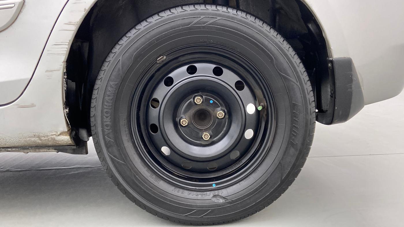 2014 Maruti Swift Dzire VXI, Petrol, Manual, 77,035 km, Left Rear Wheel