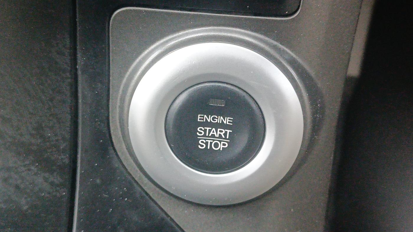 2017 Mahindra XUV500 W10 AT, Diesel, Automatic, 69,270 km, Keyless Start/ Stop Button