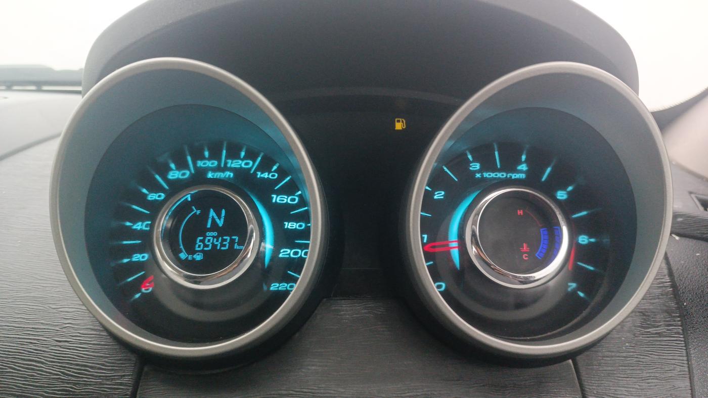 2017 Mahindra XUV500 W10 AT, Diesel, Automatic, 69,270 km, Odometer Image
