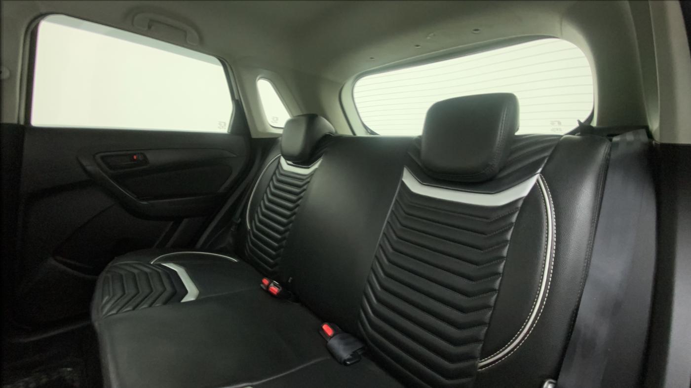 2020 Maruti Vitara Brezza VXI, Petrol, Manual, 55,879 km, Right Side Rear Door Cabin