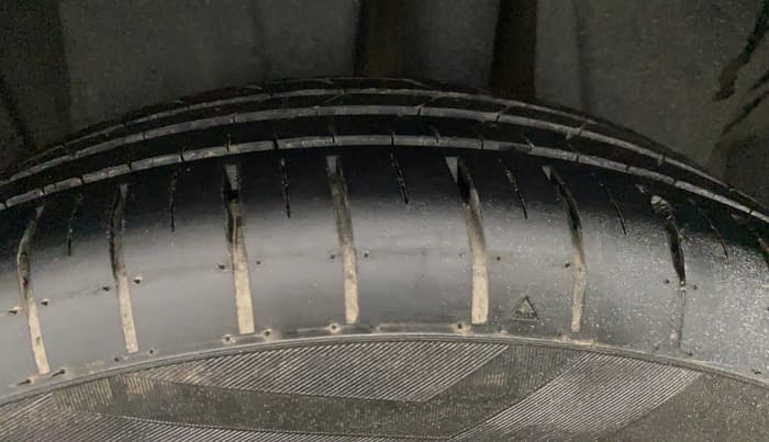 2019 Maruti Ertiga VXI SHVS, Petrol, Manual, 86,939 km, Left Rear Tyre Tread