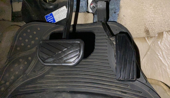 2017 Maruti Dzire VXI AMT, Petrol, Automatic, 39,236 km, Pedals