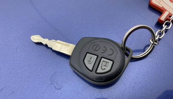 2017 Maruti Dzire VXI AMT, Petrol, Automatic, 39,236 km, Key Close Up