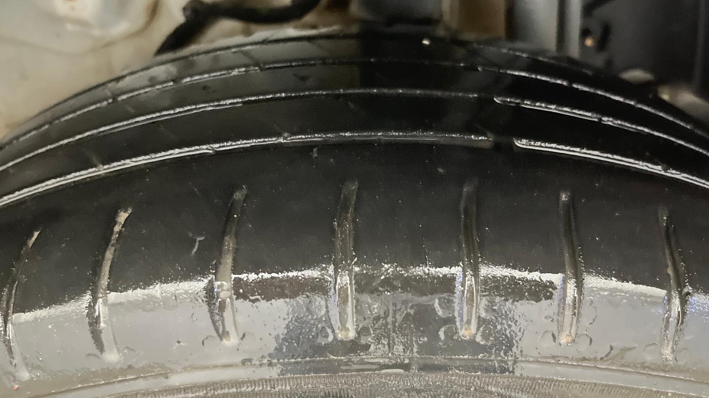 2024 Tata Curvv Accomplished S 1.2 Petrol 6MT, Petrol, Manual, 28,402 km, Left Rear Tyre Tread