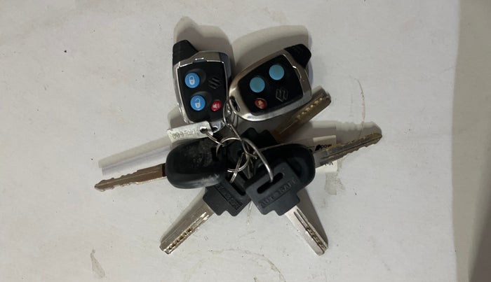 2018 Maruti Celerio VXI CNG, CNG, Manual, 65,207 km, Key Close Up