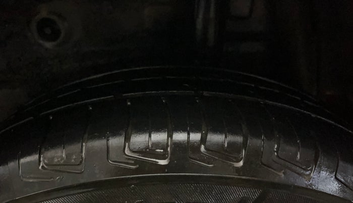 2018 Maruti Celerio VXI CNG, CNG, Manual, 65,207 km, Left Rear Tyre Tread
