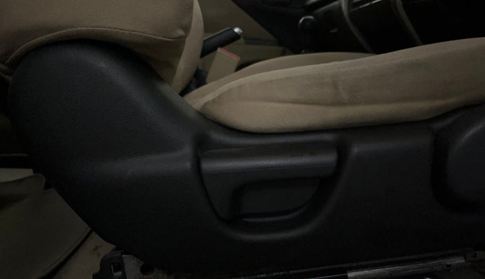 2022 Honda City 1.5L I-VTEC SV, Petrol, Manual, 44,398 km, Driver Side Adjustment Panel