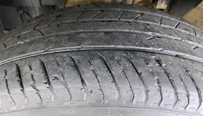 2021 Renault Kiger RXE 1.0 MT, CNG, Manual, 24,449 km, Left Front Tyre Tread