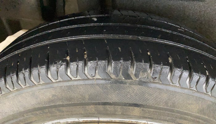 2019 Maruti Dzire LXI, Petrol, Manual, 62,233 km, Right Rear Tyre Tread