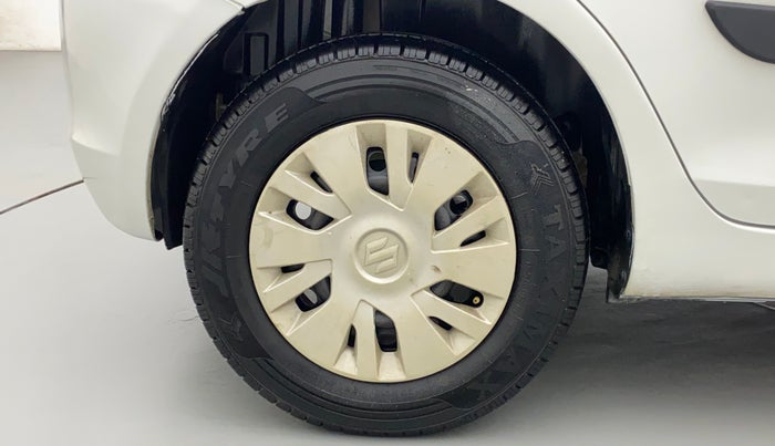 2014 Maruti Swift VXI, CNG, Manual, 44,012 km, Right Rear Wheel