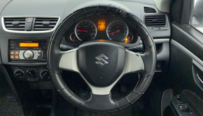 2014 Maruti Swift VXI, CNG, Manual, 44,012 km, Steering Wheel Close Up